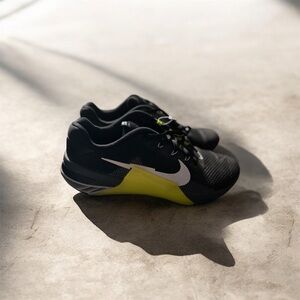 Men’s Nike Metcon Black and Yellow shoes